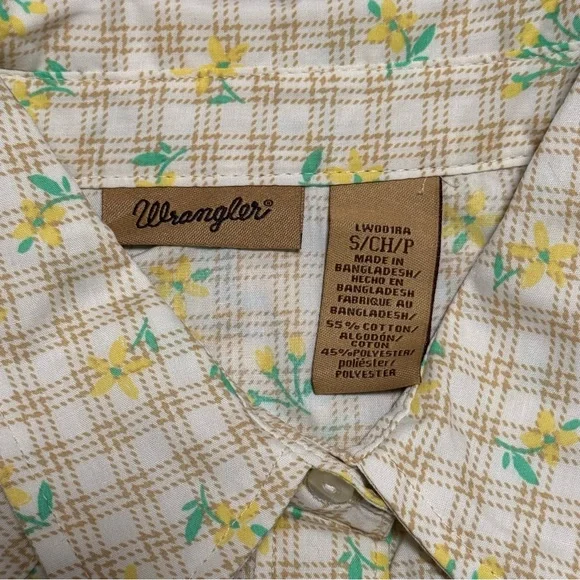Wrangler Women’s Long Sleeve Button Snap Blouse Yellow Plaid Floral NWT Size S - Picture 4 of 11